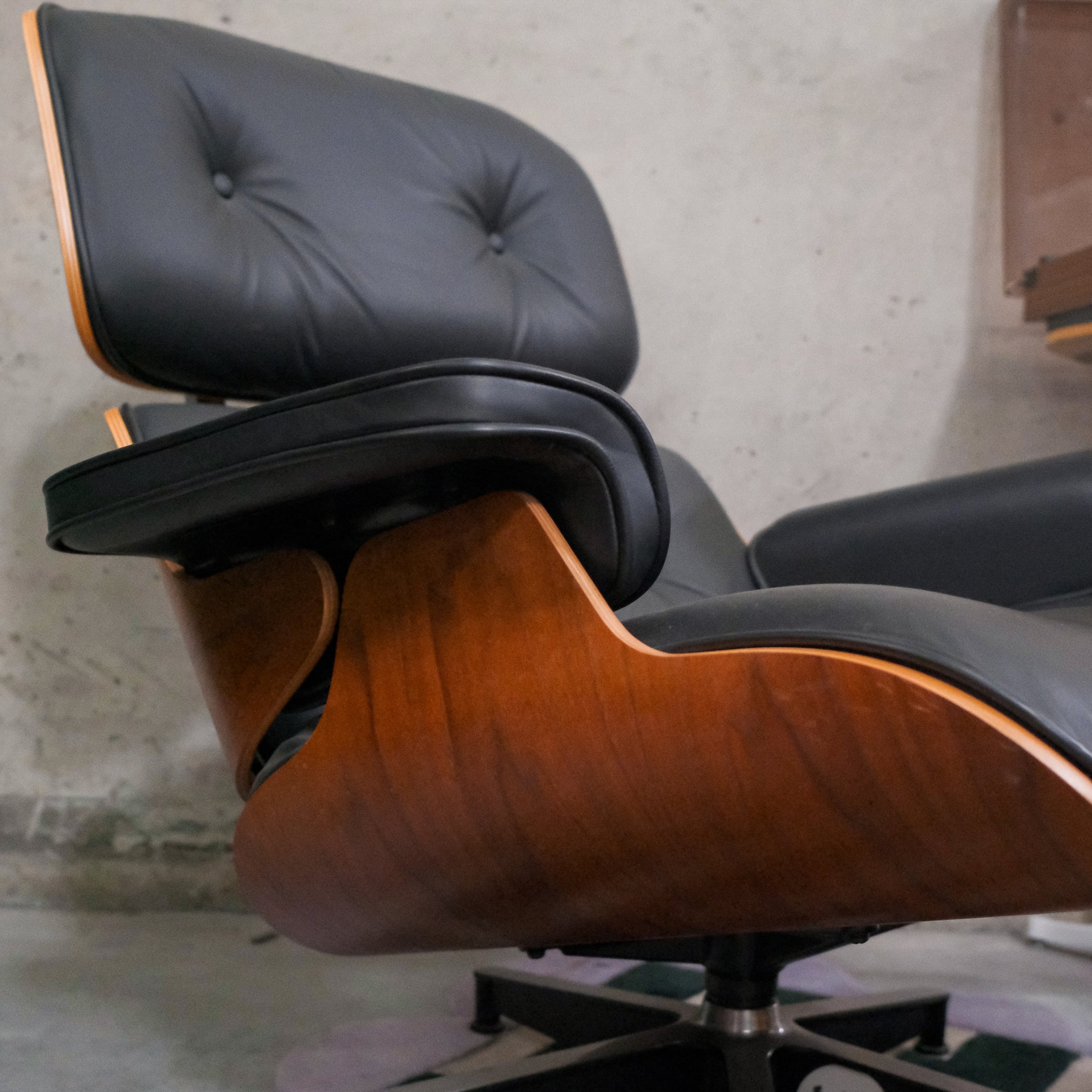 Eames Lounge Chair