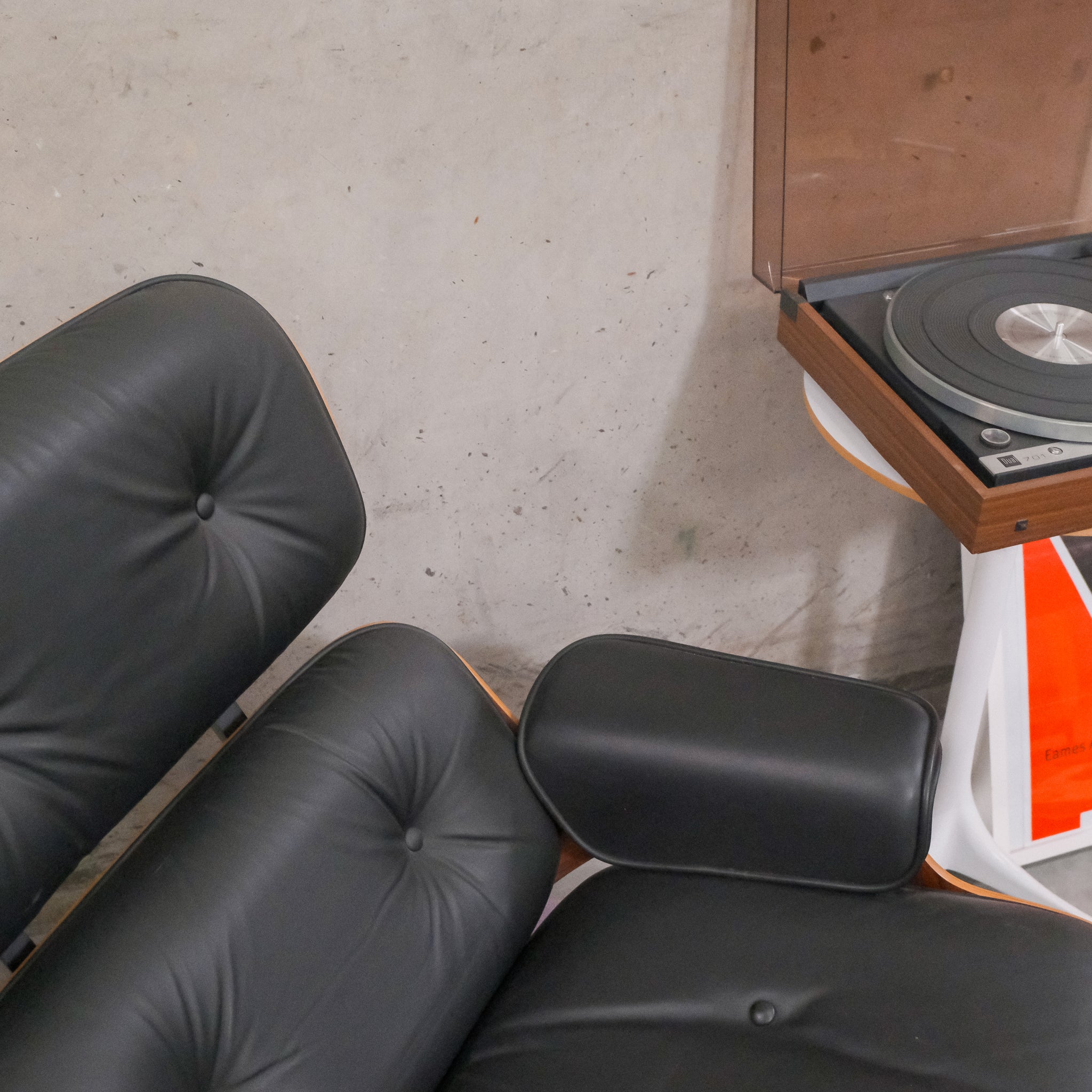 Eames Lounge Chair