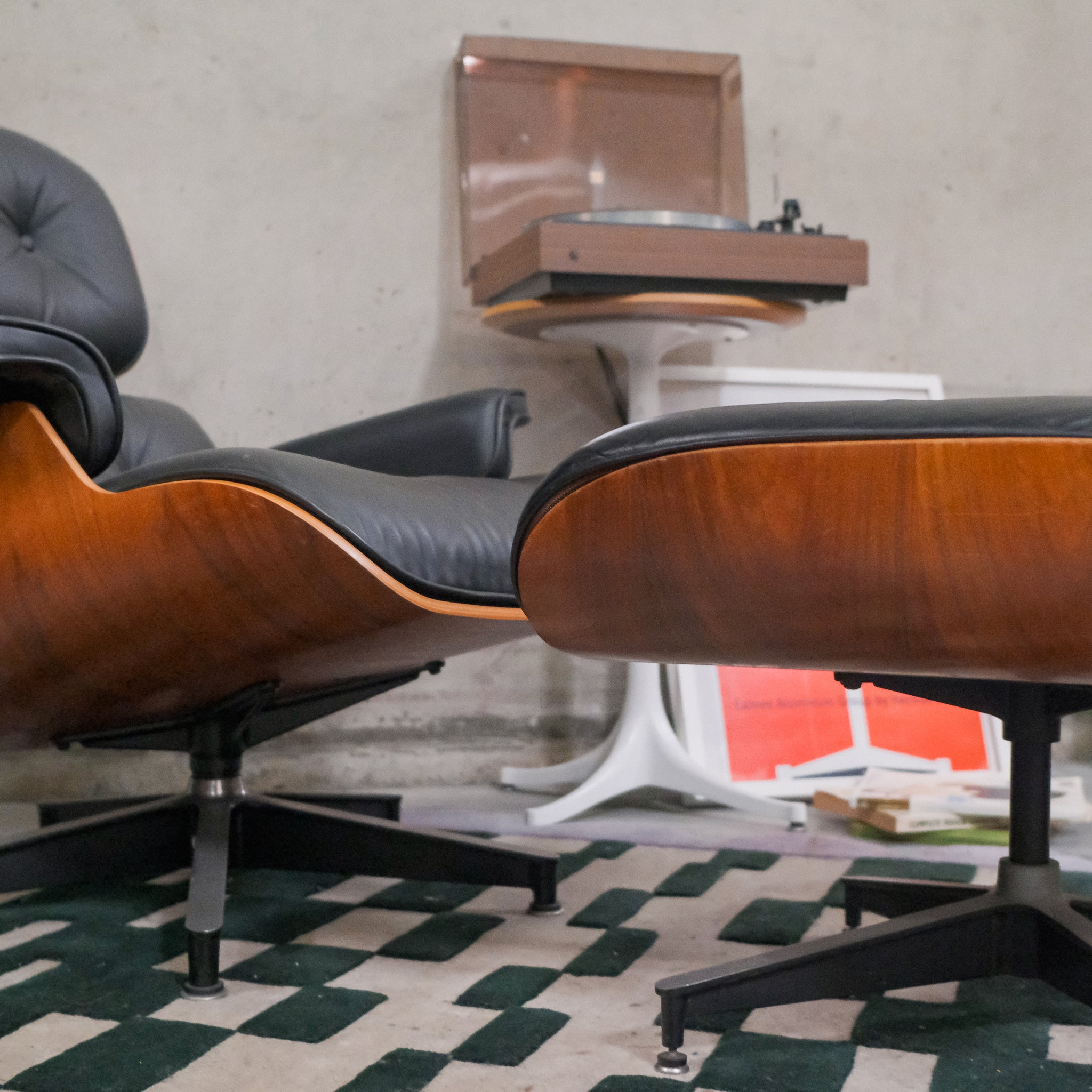 Eames Lounge Chair