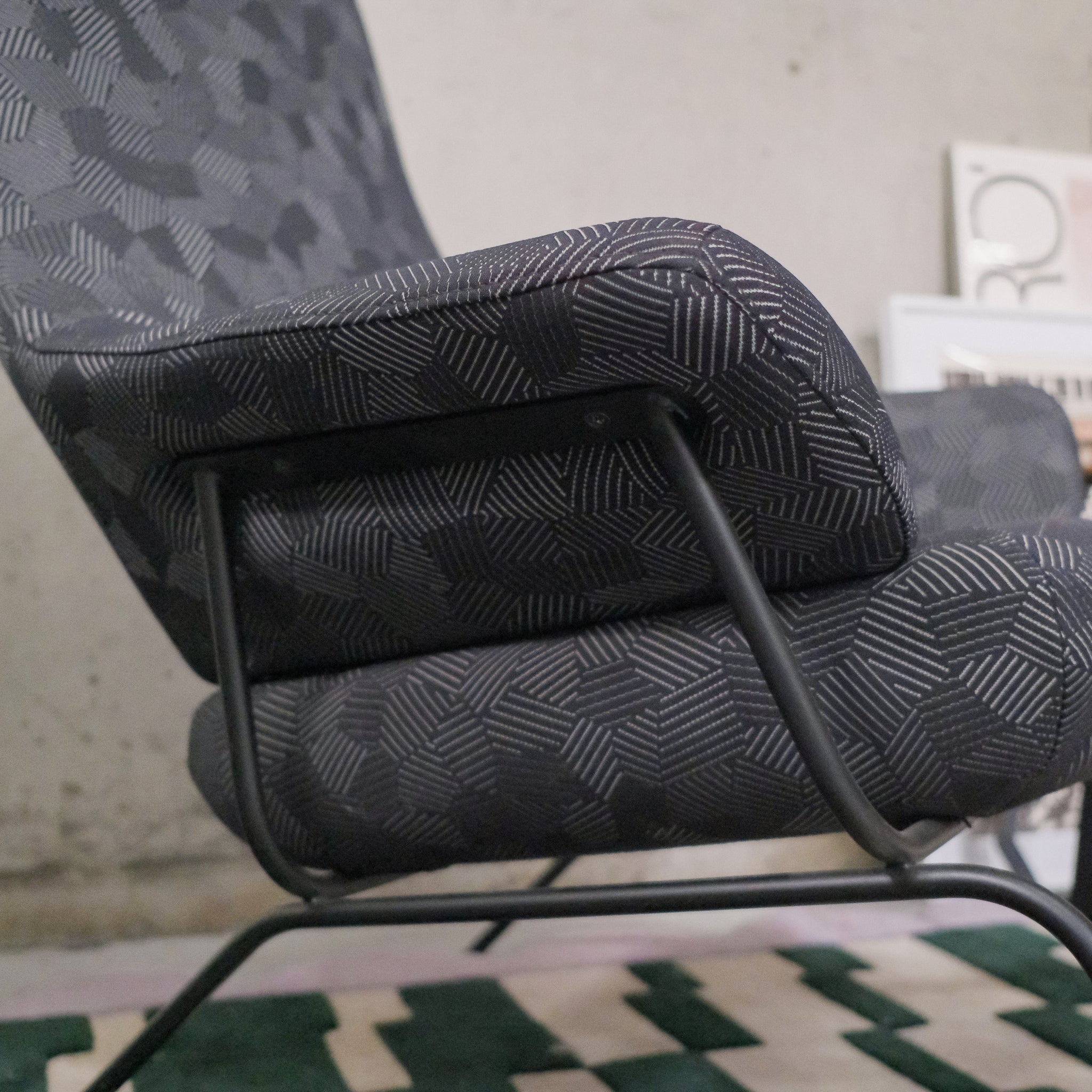 Black - Hai Lounge Chair by Hem