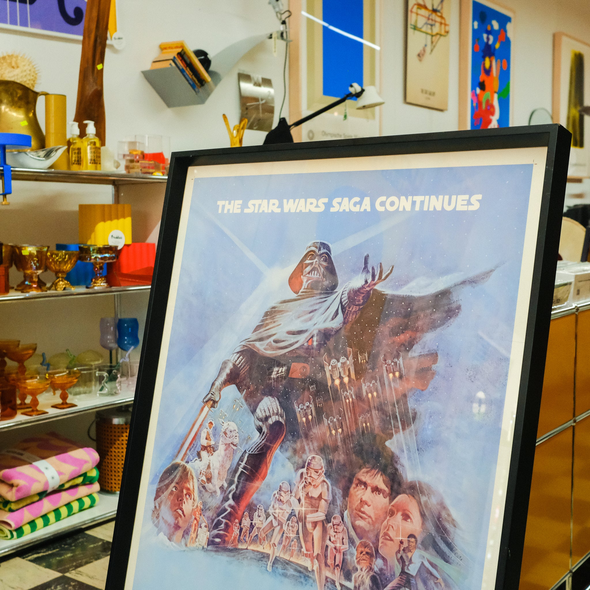 Original 1980 Star Wars - The Empire Strikes Back Poster (Framed)
